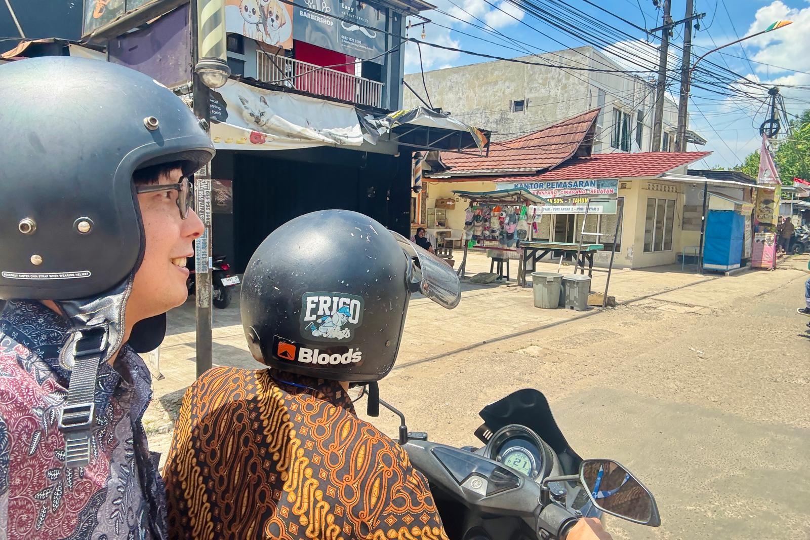 ヘルメットをつけよう