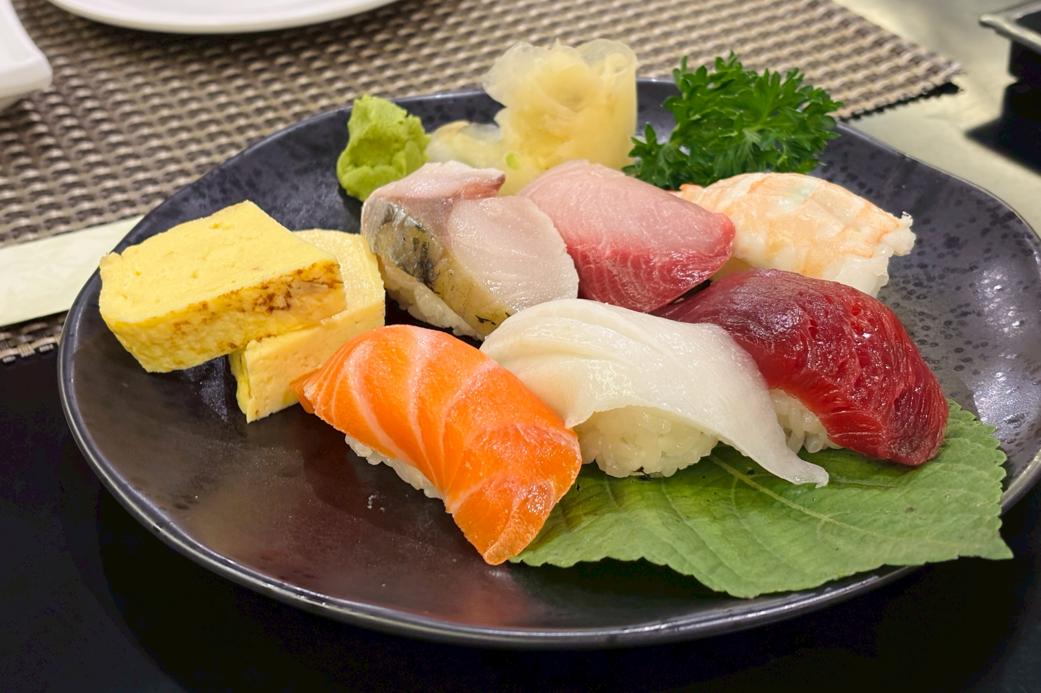 お寿司は1000円〜食べられる